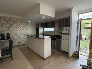 CASA EN VENTA EN PLOTTIER – BARRIO CAMINOS DEL SOL
