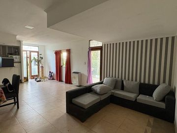 CASA EN VENTA EN PLOTTIER – BARRIO CAMINOS DEL SOL