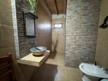 CASA EN VENTA  3 AMBIENTES EN ALEJANDRO KORN