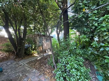 CASA DOS DORMITORIOS EN VENTA LA PLATA .