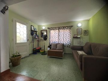 CASA 3 AMBIENTES VENTA GUERNICA CON DEPARTAMENTO
