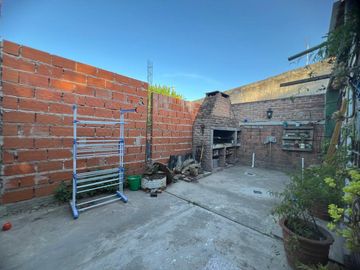 CASA 3 AMBIENTES VENTA GUERNICA CON DEPARTAMENTO
