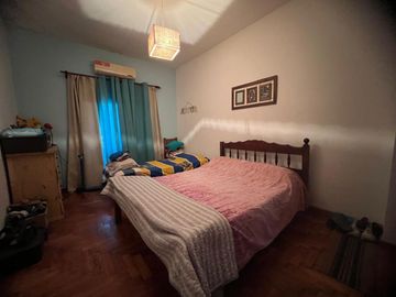 CASA 3 AMBIENTES VENTA GUERNICA CON DEPARTAMENTO