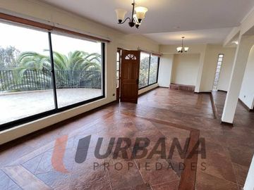 OPORTUNIDAD! HERMOSA Y AMPLIA CASA EN LA HERRADURA