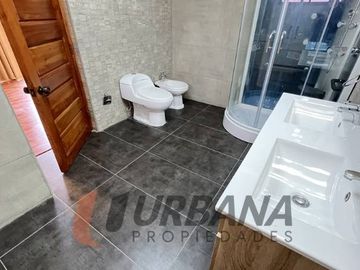 OPORTUNIDAD! HERMOSA Y AMPLIA CASA EN LA HERRADURA