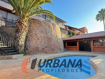 OPORTUNIDAD! HERMOSA Y AMPLIA CASA EN LA HERRADURA