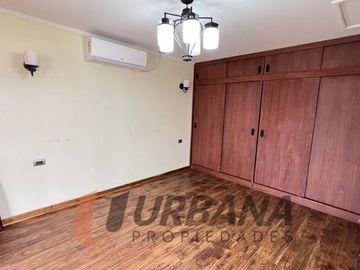 OPORTUNIDAD! HERMOSA Y AMPLIA CASA EN LA HERRADURA