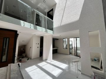 Casa en venta en Lomas de Banthí, SJR, Querétaro.