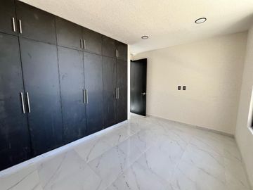 Casa en venta en Lomas de Banthí, SJR, Querétaro.