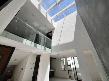 Casa en venta en Lomas de Banthí, SJR, Querétaro.