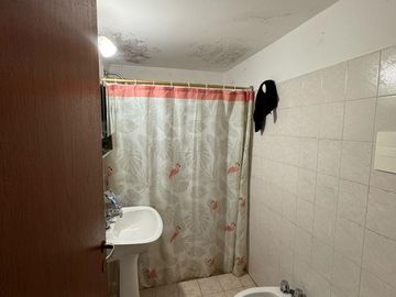 Departamento en Nueva Córdoba de 2 Dormitorios 2 Baños con balcón y amplio Living-Comedor
