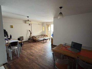 Departamento en Nueva Córdoba de 2 Dormitorios 2 Baños con balcón y amplio Living-Comedor