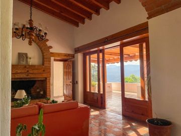 CASA EN VENTA | VALLE DE BRAVO | VISTA AL LAGO