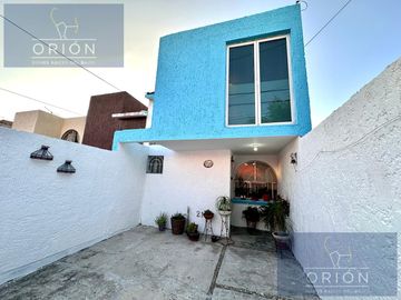 Casa venta sobre Av Candiles  Corregidora Queretaro cerca Jardines de la Hacienda