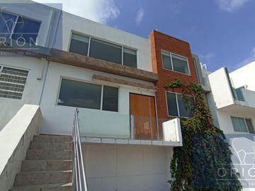 Casa en venta Punta Esmeralda salida Libramiento sur pte.