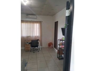 VENTA DE CASA EN BOQUETE.   DE 1,000 METROS COMPLETAMENTE CERCADA