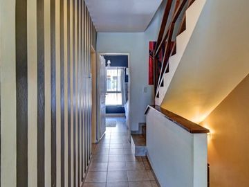 CASA DUPLEX 5 AMBIENTES VENTA OLIVOS PILETA