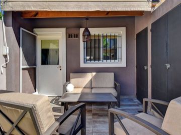 CASA DUPLEX 5 AMBIENTES VENTA OLIVOS PILETA