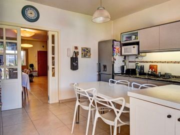 CASA DUPLEX 5 AMBIENTES VENTA OLIVOS PILETA