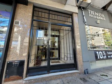 Departamento en venta de 2 dormitorios en Área Centro
