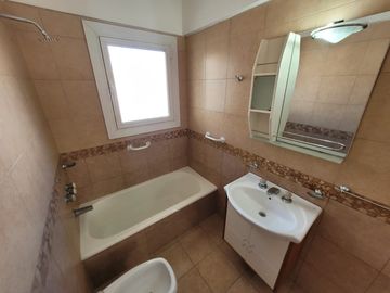 Departamento en venta de 2 dormitorios en Área Centro