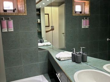 Venta Departamento Amoblado Peatonal Sarmiento.