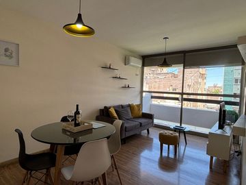 Venta Departamento Amoblado Peatonal Sarmiento.