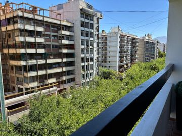Venta Departamento Amoblado Peatonal Sarmiento.