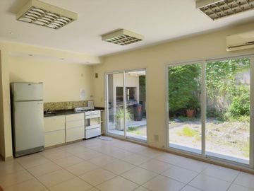 Depto. Venta 2 amb Patio PH PORTEÑO SUM V. Urquiza
