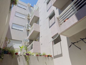 Depto. Venta 2 amb Patio PH PORTEÑO SUM V. Urquiza