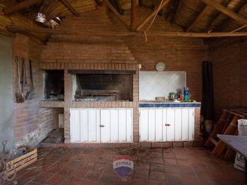 VENTA CASA 5 DORMIT. EN LA CUESTA VILLA CARLOS PAZ