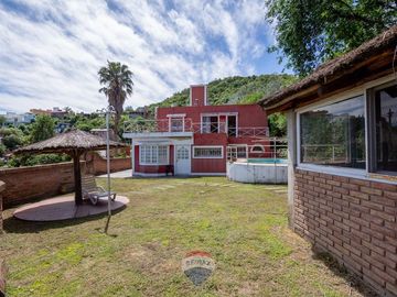 VENTA CASA 5 DORMIT. EN LA CUESTA VILLA CARLOS PAZ