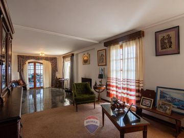 VENTA CASA 5 DORMIT. EN LA CUESTA VILLA CARLOS PAZ
