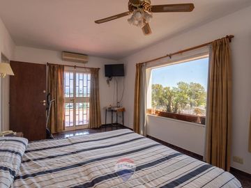 VENTA CASA 5 DORMIT. EN LA CUESTA VILLA CARLOS PAZ
