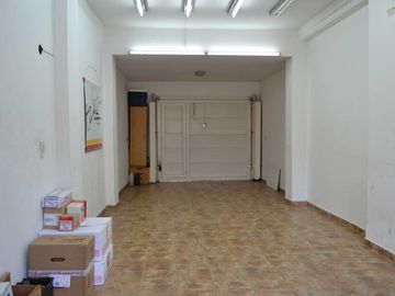 CHALET 5 AMBIENTES CASTELAR CON PILETA