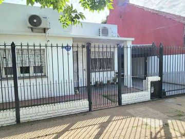 VENTA CASA 3 AMBIENTES GUILLON