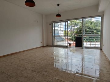 Venta depto 2 ambientes balcon permuta apt credito