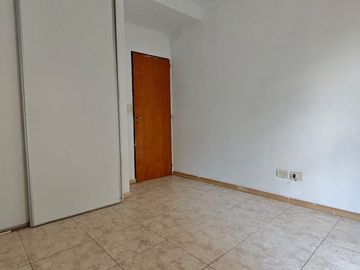 Venta depto 2 ambientes balcon permuta apt credito