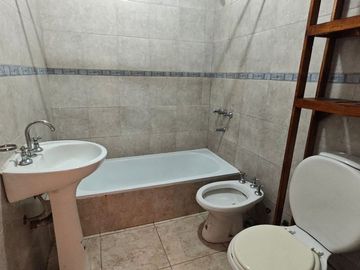 Venta depto 2 ambientes balcon permuta apt credito