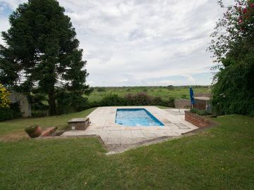 SE VENDE CASA QUINTA SOBRE EL RIO