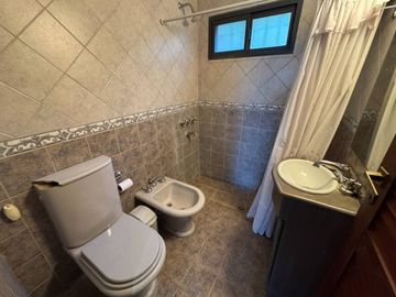 SE VENDE CASA QUINTA SOBRE EL RIO
