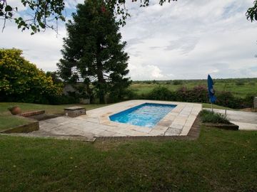 SE VENDE CASA QUINTA SOBRE EL RIO