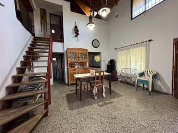 SE VENDE CASA QUINTA SOBRE EL RIO