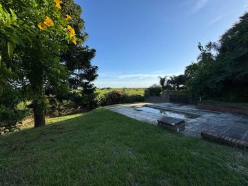 SE VENDE CASA QUINTA SOBRE EL RIO