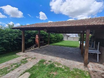 VENTA CASA BARRIO UNO. Lote 604 MTS. Nuevo Valor.