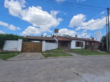 VENTA CASA BARRIO UNO. Lote 604 MTS. Nuevo Valor.
