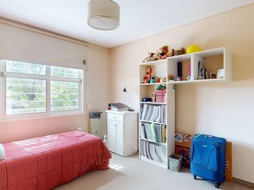 CASA 4 DORMITORIOS EN VENTA LA PLATA TOLOSA .