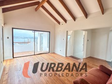 EXCLUSIVA CASA CON VISTA PANORÁMICA A LA HERRADURA