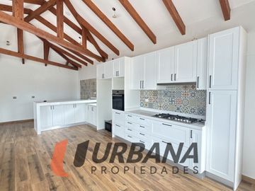 EXCLUSIVA CASA CON VISTA PANORÁMICA A LA HERRADURA