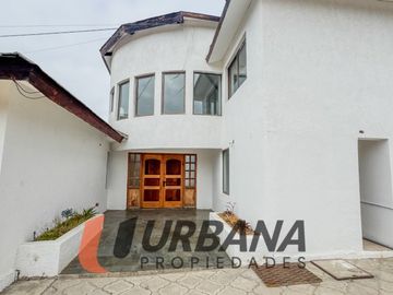 EXCLUSIVA CASA CON VISTA PANORÁMICA A LA HERRADURA